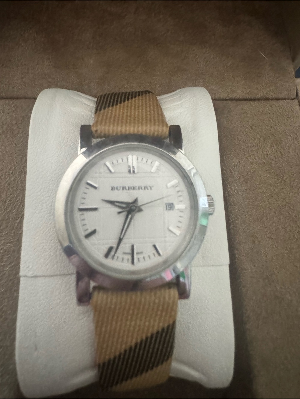 Burberry Beige Check Fabric Strap Silver Dial Men’s Watch - Picture 2 of 4
